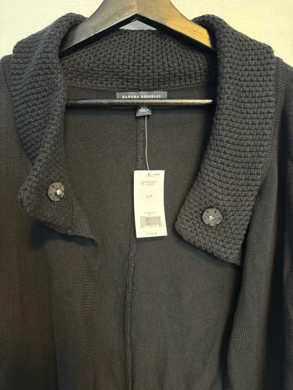 Banana Republic One-Button Cardigan - Picture 4 of 7